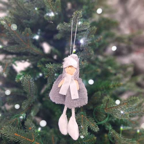 Новогодняя игрушка-подвеска Девочка в шапке 18см